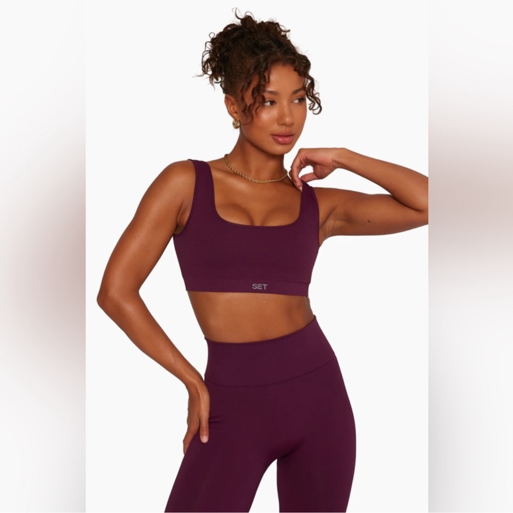 SET active box cut sports bra & leggings set - color “Passion”